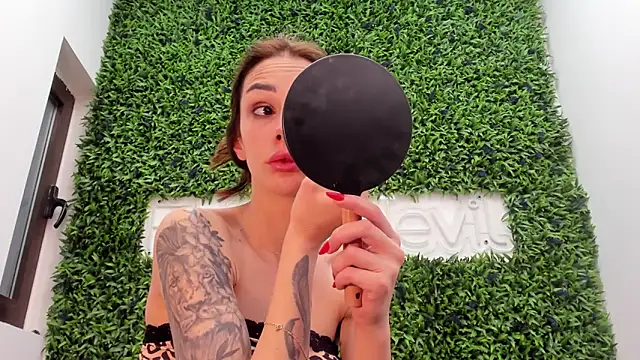 realhotfallingdevil online show from April 2026 04:02:02 AM