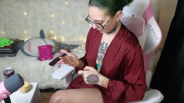 Ginger Stay online show from January 2026 09:52:01 PM