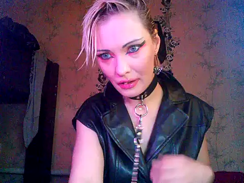 WildMissNiks online show from November 2025 08:46:02 AM