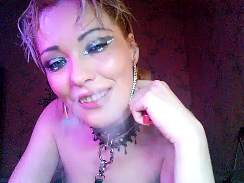 WildMissNiks online show from November 2025 09:24:01 AM