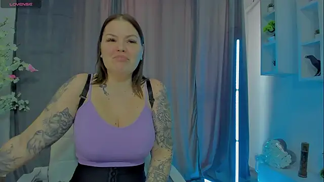 Snapshot of Raven_Luna chatting on January 2025 10:28:02 AM Raven Luna online show from January 2025 10:28:02 AM