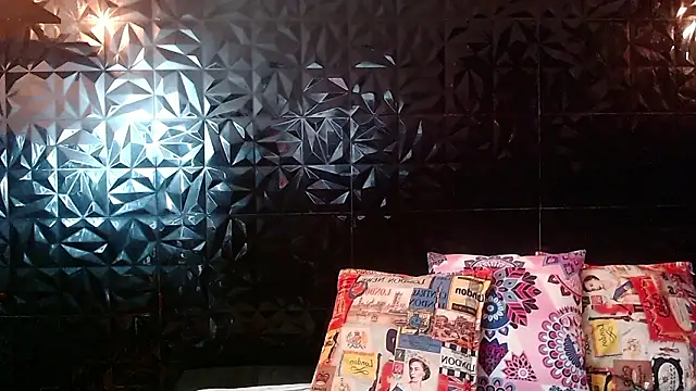 PINK  LOLA1 online show from February 2026 11:12:01 PM