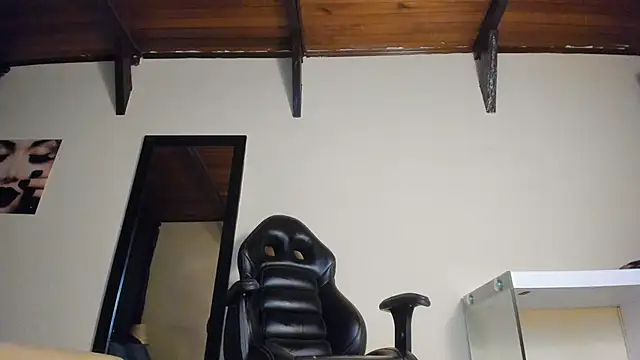 Snapshot of donnasoto chatting on March 2025 12:04:02 PM donnasoto online show from March 2025 12:04:02 PM