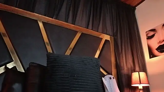 Snapshot of donnasoto chatting on November 2025 12:48:01 PM donnasoto online show from November 2025 12:48:01 PM