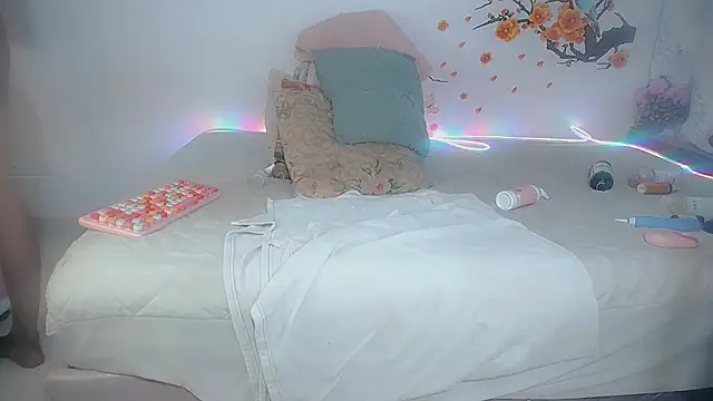 Snapshot of Khelany chatting on April 2026 05:45:02 AM Khelany online show from April 2026 05:45:02 AM