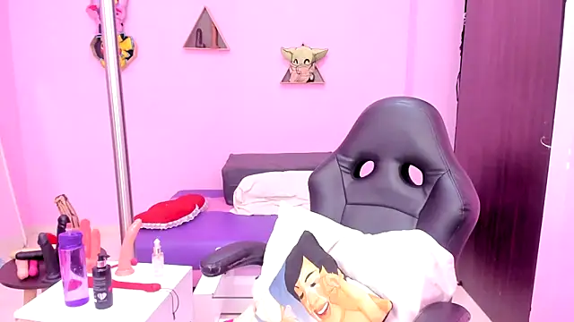 MATURE WHOR33 online show from March 2025 11:50:01 AM