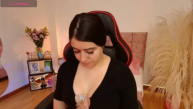 Snapshot of KallyMyller1 chatting on December 2024 07:32:01 PM KallyMyller1 online show from December 2024 07:32:01 PM