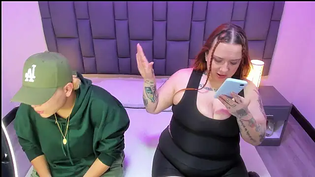 MiaYMolly online show from March 2025 03:17:01 AM