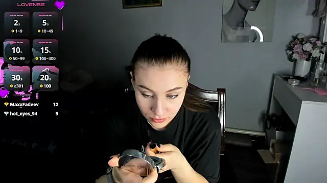 Snapshot of KindKristy chatting on March 2025 11:05:01 AM KindKristy online show from March 2025 11:05:01 AM