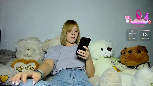 KindKristy online show from October 2025 05:18:01 AM