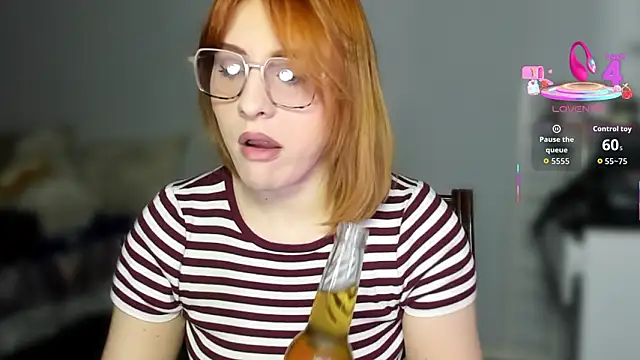 Snapshot of KindKristy chatting on February 2026 04:52:01 AM KindKristy online show from February 2026 04:52:01 AM