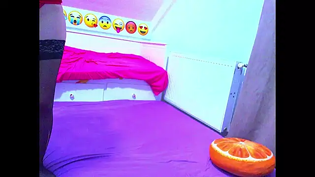 evehotty online show from December 2025 08:04:02 PM