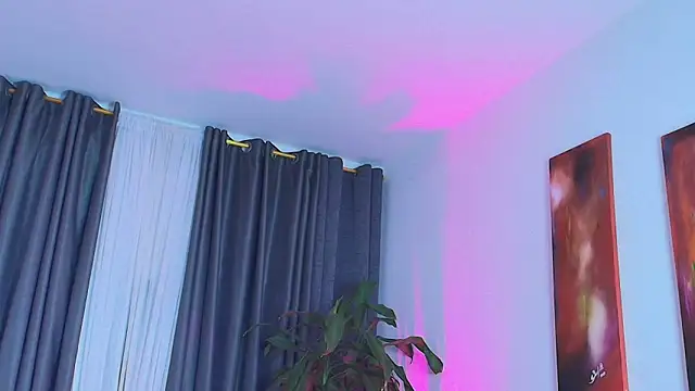 Snapshot of Aliciawonderxx chatting on April 2026 12:08:01 AM Aliciawonderxx online show from April 2026 12:08:01 AM