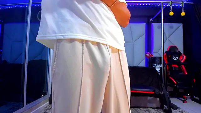 Aydenmiller96 online show from November 2025 01:55:01 PM