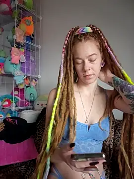 LucidLucy online show from November 2025 02:32:01 PM