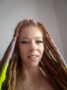 LucidLucy online show from November 2025 02:43:02 PM