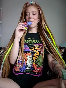 LucidLucy online show from January 2026 01:48:02 PM