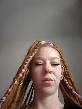 LucidLucy online show from February 2026 01:55:01 PM