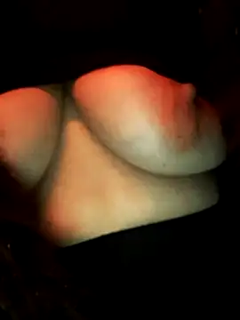 Snapshot of Dirtyfeelin chatting on December 2025 05:41:02 PM Dirtyfeelin online show from December 2025 05:41:02 PM