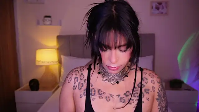 curvyliciousss online show from February 2025 03:31:02 PM