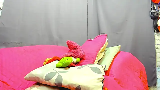 Snapshot of KataleyaCollins chatting on April 2026 08:44:02 PM KataleyaCollins online show from April 2026 08:44:02 PM