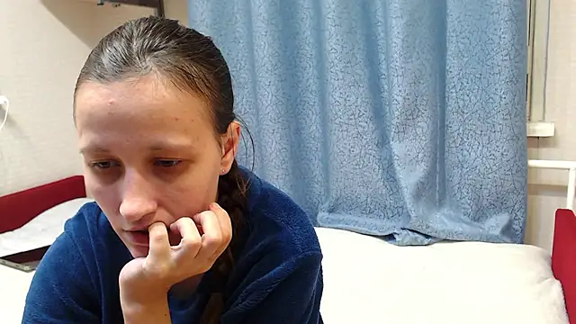 alisacucumber online show from October 2025 04:57:01 PM