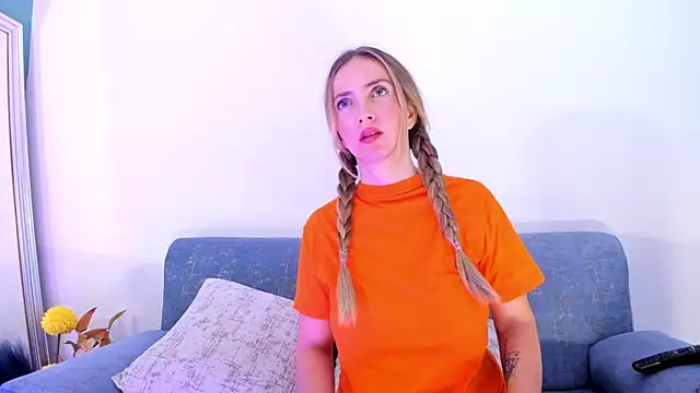 BellaMarieX online show from December 2024 05:15:02 PM