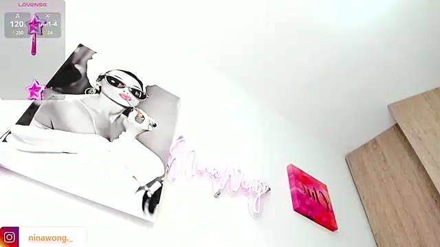 NinaWong online show from March 2025 02:32:01 PM