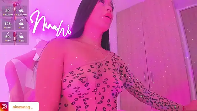 NinaWong online show from September 2025 04:07:02 PM