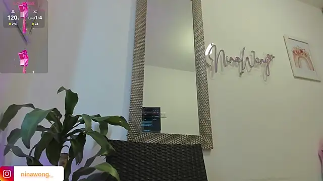 NinaWong online show from April 2026 06:42:01 PM