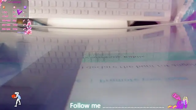 Snapshot of AnnieGOld_ chatting on August 2026 01:16:02 AM AnnieGOld online show from August 2026 01:16:02 AM