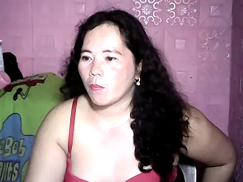 hotpusie 4u online show from November 2025 05:24:01 PM