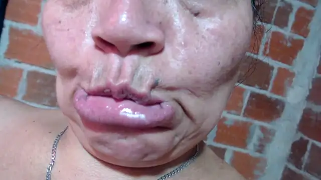 Snapshot of juanys_asshot chatting on March 2025 01:04:02 PM juanys asshot online show from March 2025 01:04:02 PM