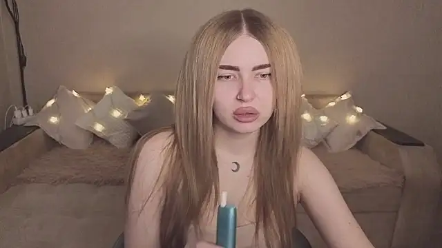 ViolettaLopez online show from November 2025 09:08:02 AM