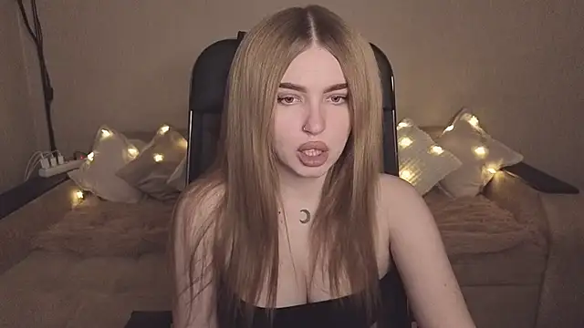 ViolettaLopez online show from November 2025 01:46:02 PM