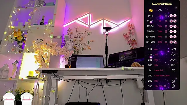 Elena-Marilyn online show from April 2026 07:51:02 PM