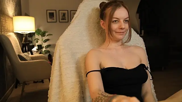 Snapshot of LadyInBad chatting on February 2025 10:52:02 PM LadyInBad online show from February 2025 10:52:02 PM