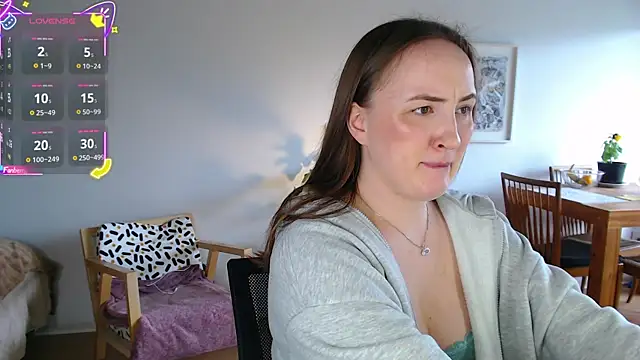 Black Eva  online show from September 2025 05:18:01 PM