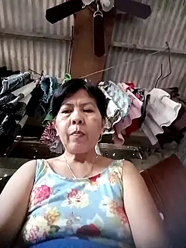 Snapshot of TropicalFlower chatting on October 2025 12:33:01 AM TropicalFlower online show from October 2025 12:33:01 AM