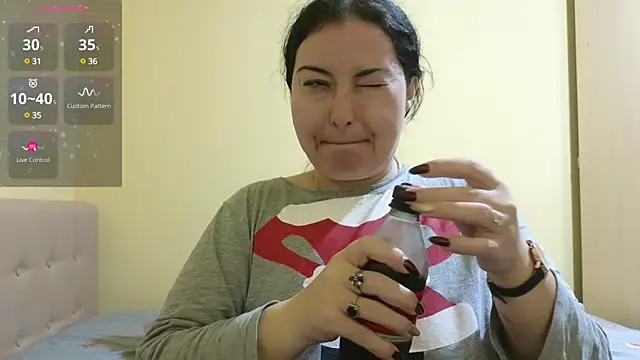 Snapshot of BBW_MILF_4U chatting on February 2025 06:33:02 PM BBW MILF 4U online show from February 2025 06:33:02 PM