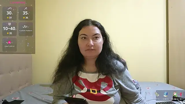 Snapshot of BBW_MILF_4U chatting on February 2025 02:43:02 PM BBW MILF 4U online show from February 2025 02:43:02 PM