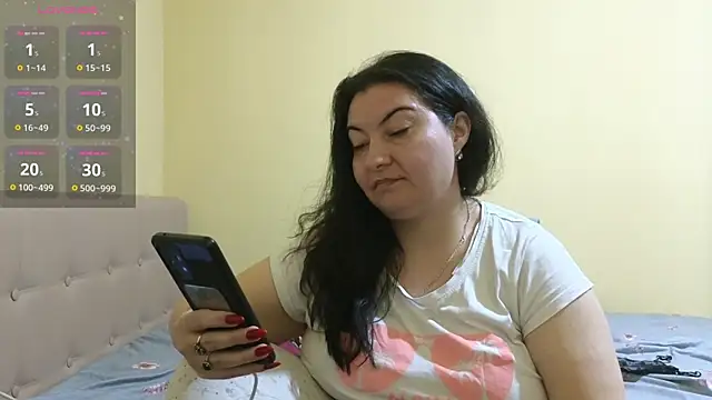 Snapshot of BBW_MILF_4U chatting on March 2025 05:38:01 PM BBW MILF 4U online show from March 2025 05:38:01 PM