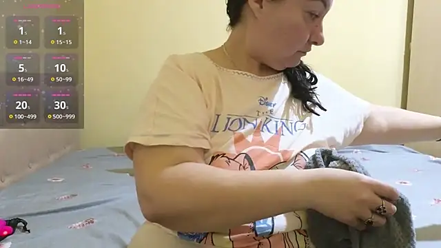 Snapshot of BBW_MILF_4U chatting on March 2025 10:24:02 AM BBW MILF 4U online show from March 2025 10:24:02 AM