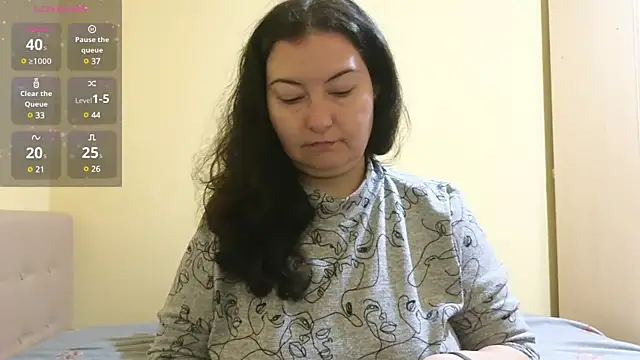 Snapshot of BBW_MILF_4U chatting on March 2025 06:33:02 AM BBW MILF 4U online show from March 2025 06:33:02 AM