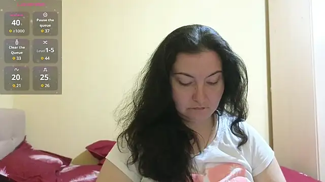 Snapshot of BBW_MILF_4U chatting on March 2025 05:54:01 PM BBW MILF 4U online show from March 2025 05:54:01 PM