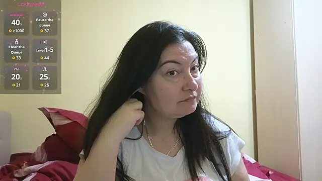 Snapshot of BBW_MILF_4U chatting on March 2025 06:36:01 AM BBW MILF 4U online show from March 2025 06:36:01 AM