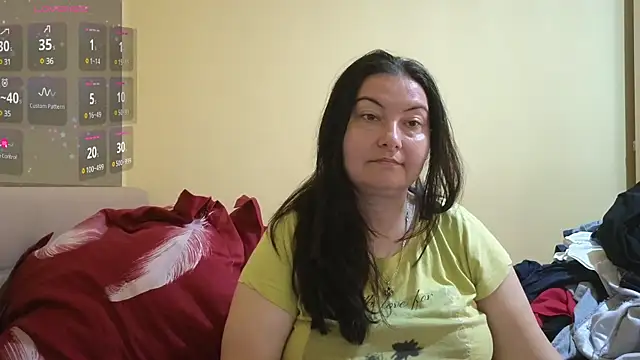 Snapshot of BBW_MILF_4U chatting on March 2025 09:44:02 AM BBW MILF 4U online show from March 2025 09:44:02 AM