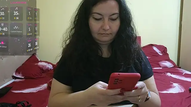 Snapshot of BBW_MILF_4U chatting on March 2025 12:32:02 PM BBW MILF 4U online show from March 2025 12:32:02 PM