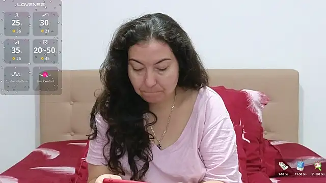 Snapshot of BBW_MILF_4U chatting on October 2025 07:45:02 AM BBW MILF 4U online show from October 2025 07:45:02 AM