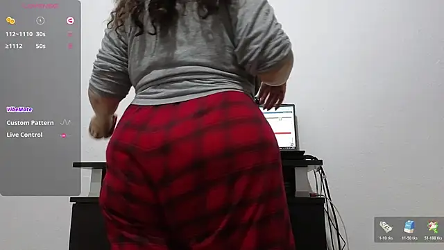 Snapshot of BBW_MILF_4U chatting on November 2025 03:00:02 PM BBW MILF 4U online show from November 2025 03:00:02 PM